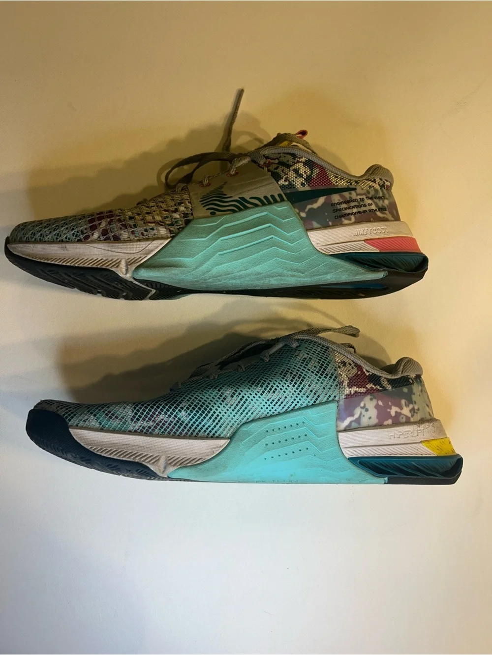 Nike Metcon 8 AMP Women’s Size 10 Training Shoes Aqua Pink Yellow CrossFit Gym